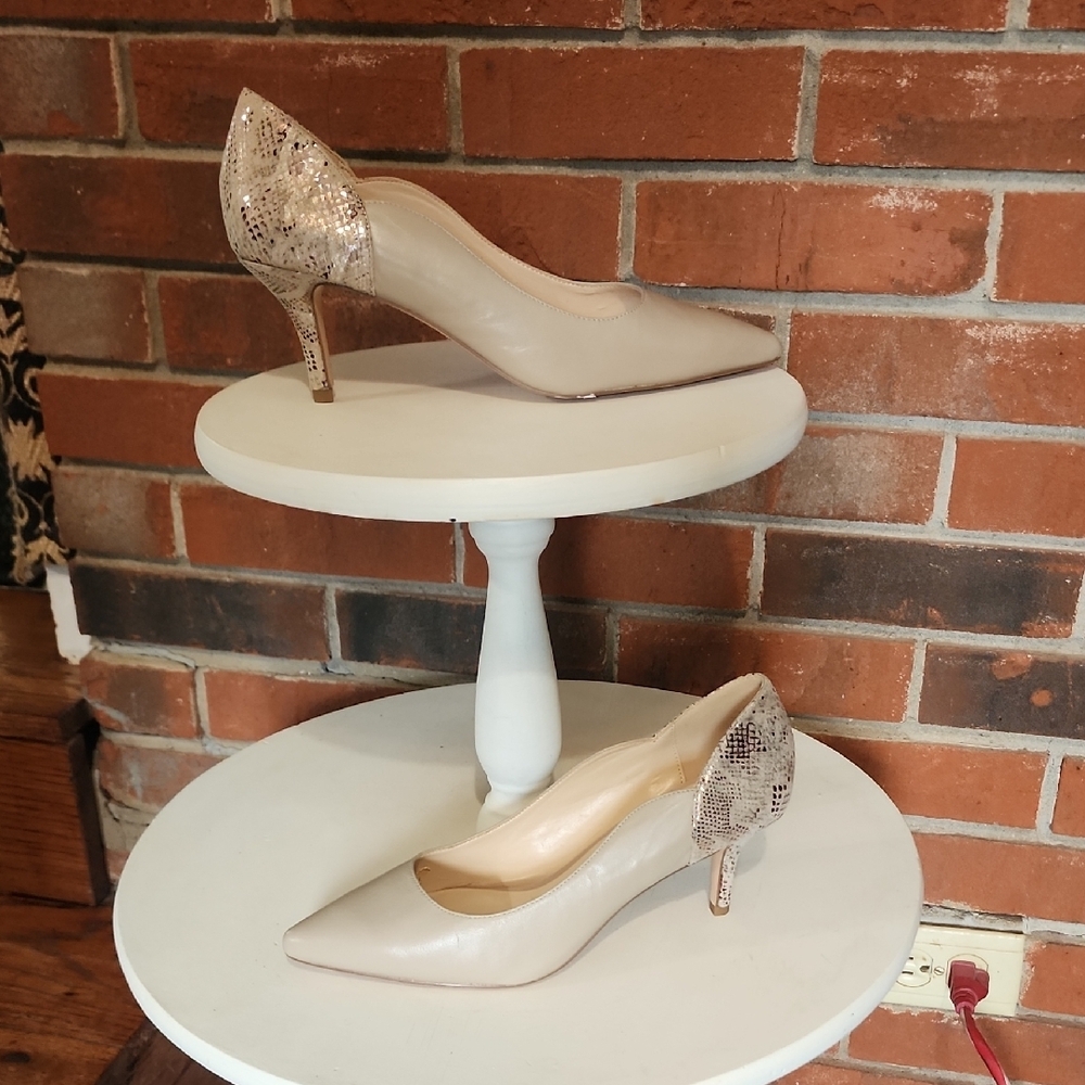 Isaac Mizrahi Tan Heels Reptile Snake Pumps